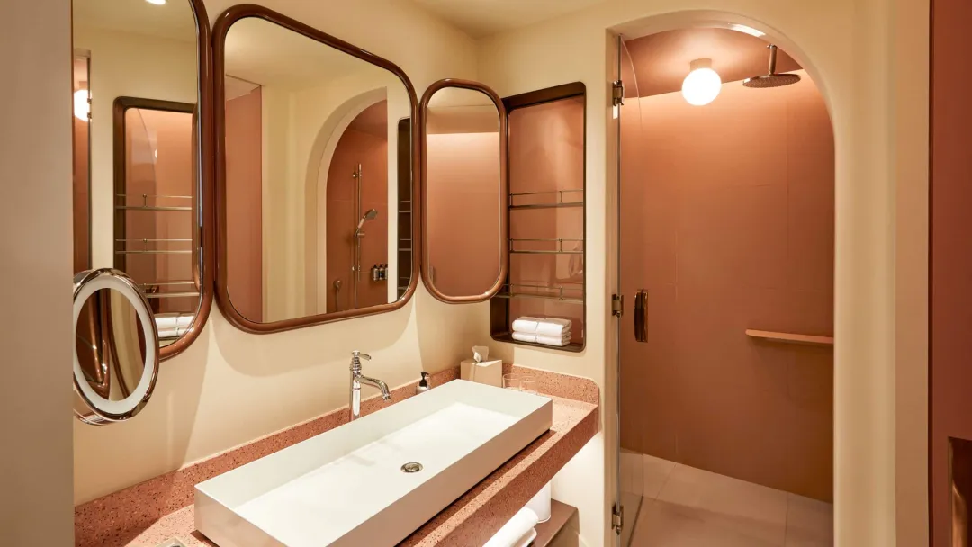 Odysseys Travel - The Standard Bangkok - Premium King - Bathroom