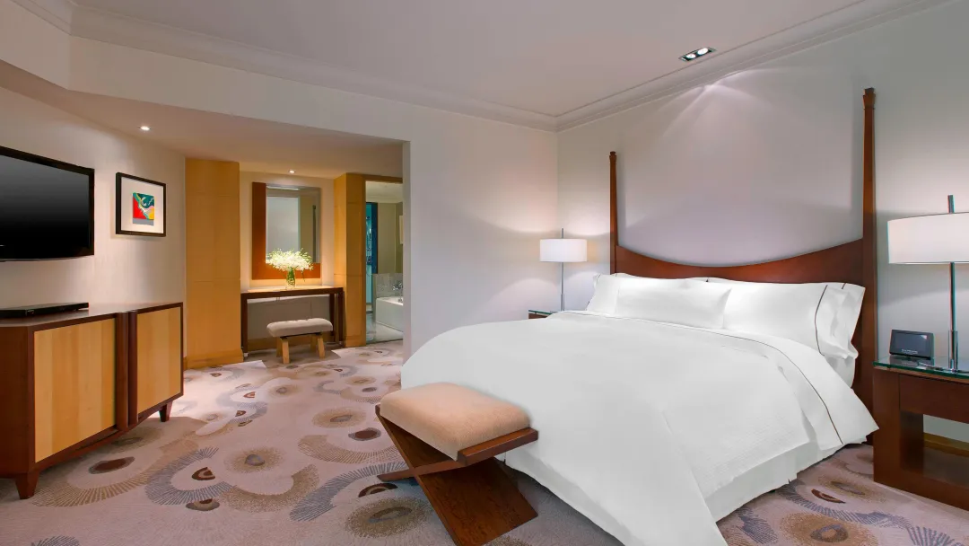 Odysseys Travel - The Westin Grande Sukhumvit, Bangkok - Deluxe Suite - Bedroom
