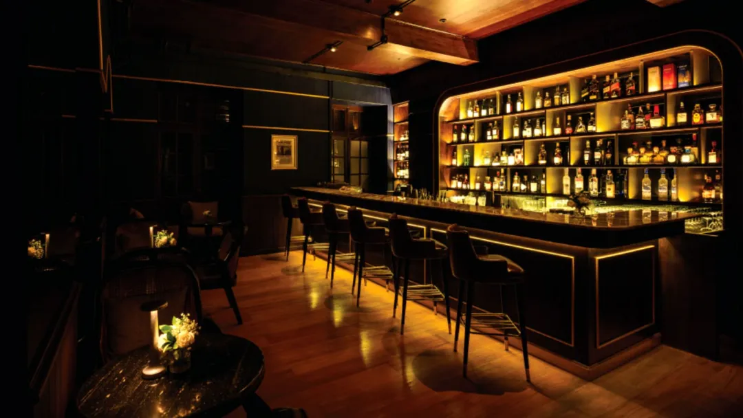 Odysseys Travel - Anantara Chiang Mai Resort - Brit Bar at 1921 House - Bar Interior