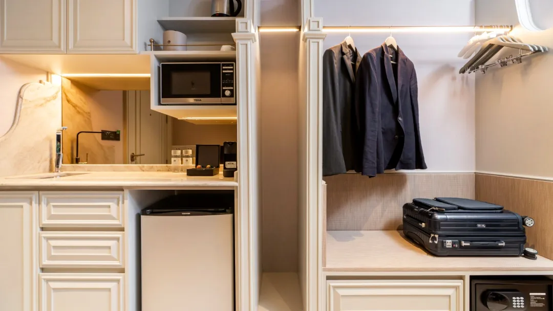 Odysseys Travel - The Salil Hotel Riverside Bangkok - Deluxe River View - Wardrobe Area