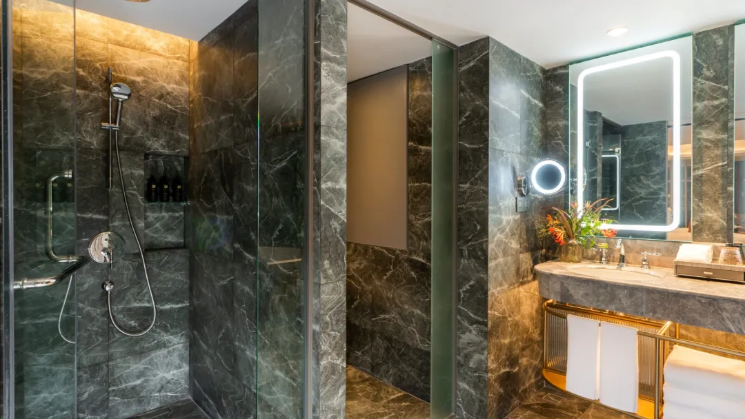Odysseys Travel - The Salil Hotel Riverside Bangkok - Family Room - Bathroom