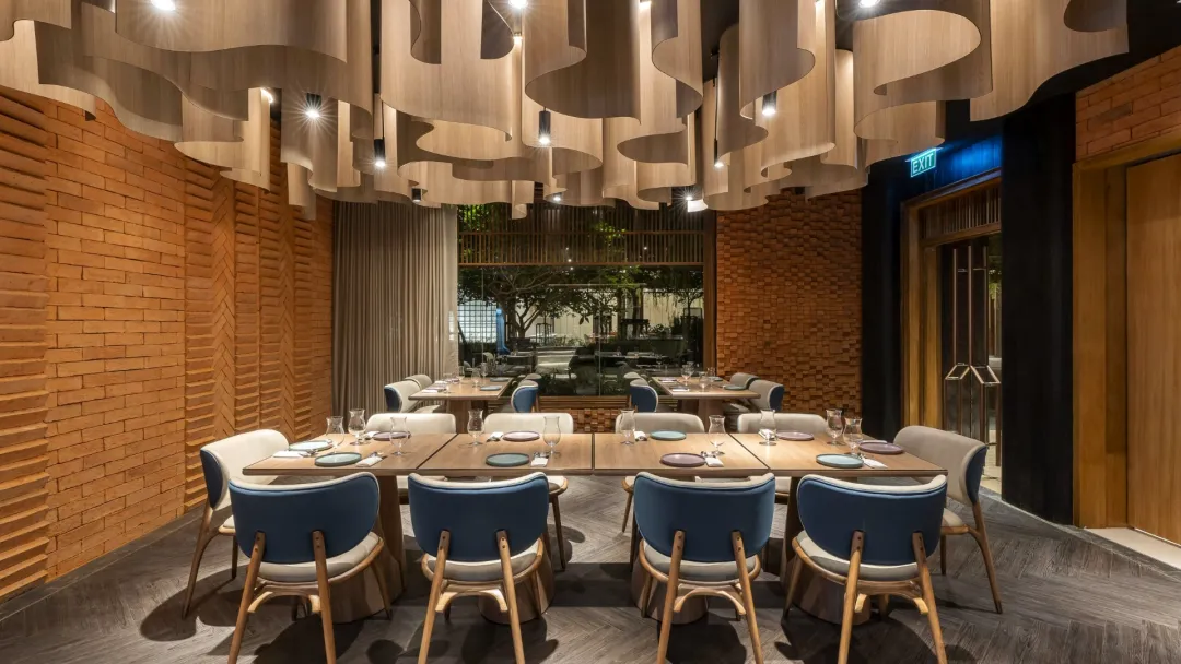 Odysseys Travel - The Salil Hotel Riverside Bangkok - NAVA Restaurant - Interior