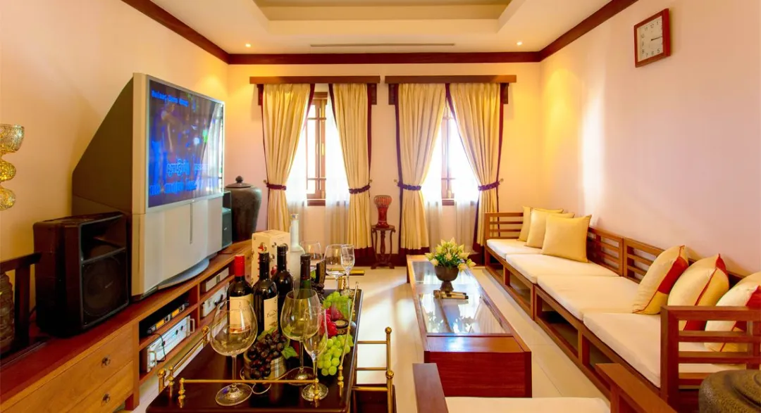 Executive Bungalow - Living Room View