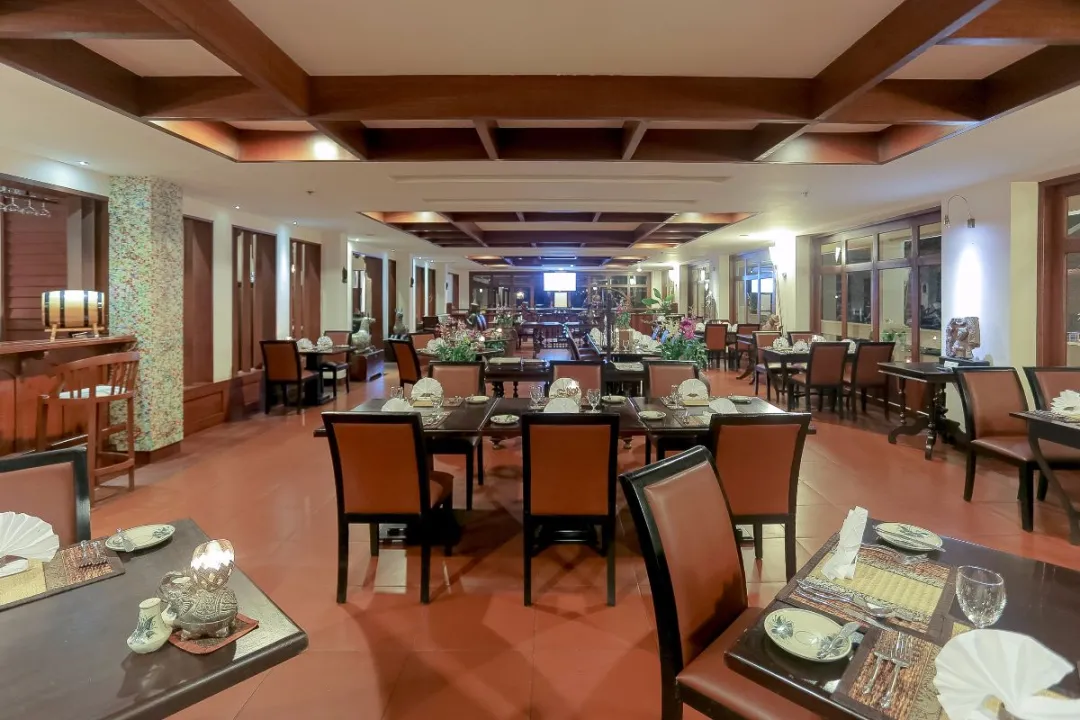 Temple Lounge