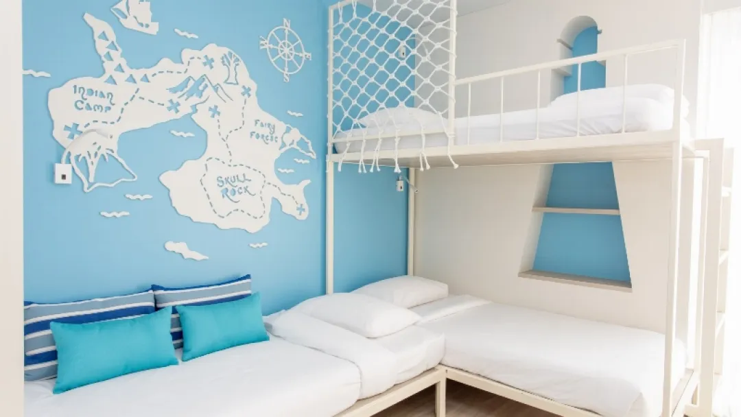 Two Bedroom Teen Suite - Teen Bedroom View