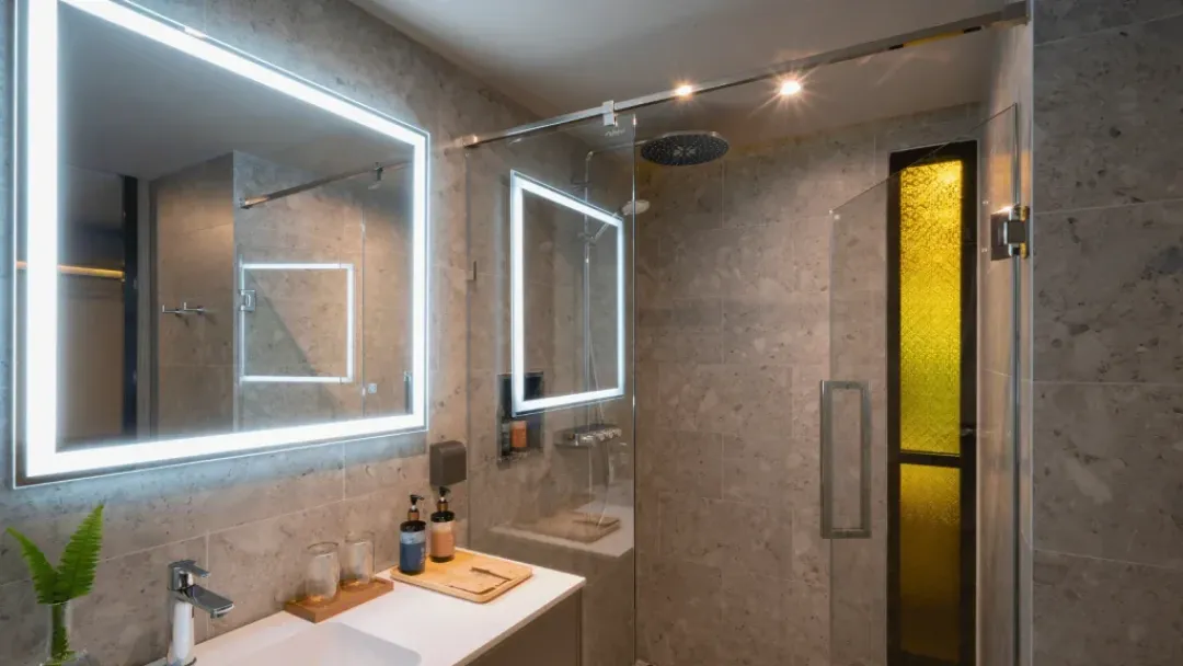 Flora Two Bedroom - Bathroom