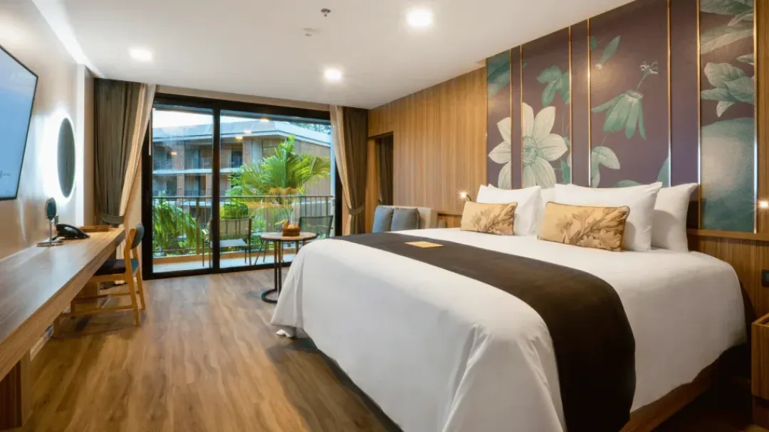 Flora Two Bedroom - King Bed