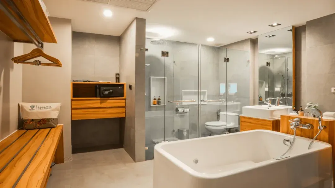 Deluxe Pool Access Room - Bathroom