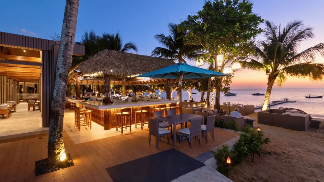 Breeze Bar
