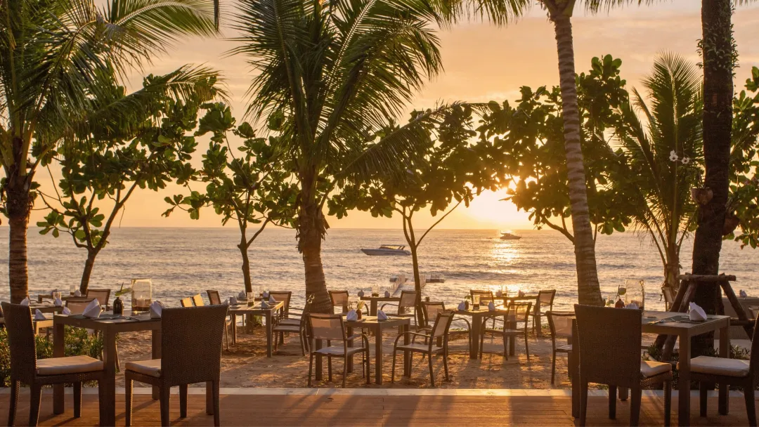 La Flora Khao Lak - Beachfront Restaurant