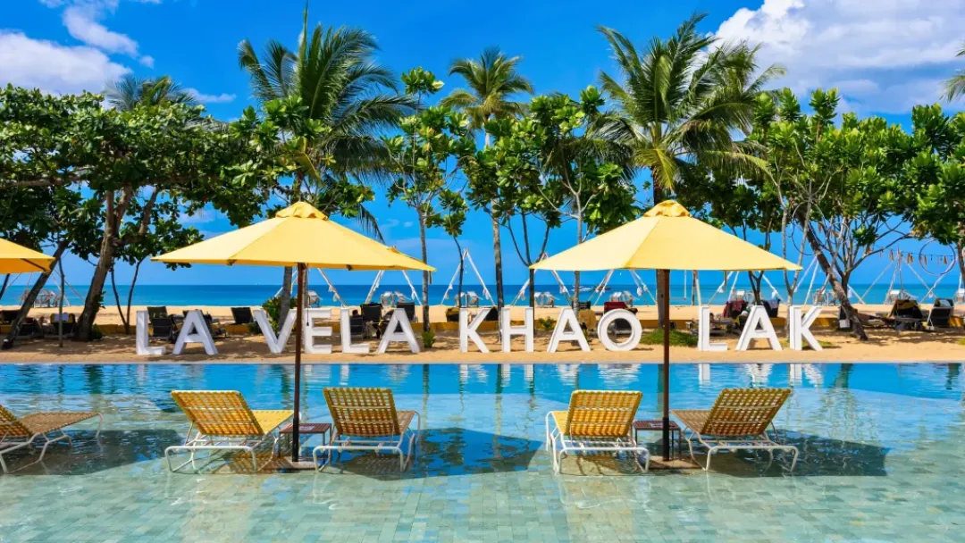 La Vela Khao Lak - Pool Lounge
