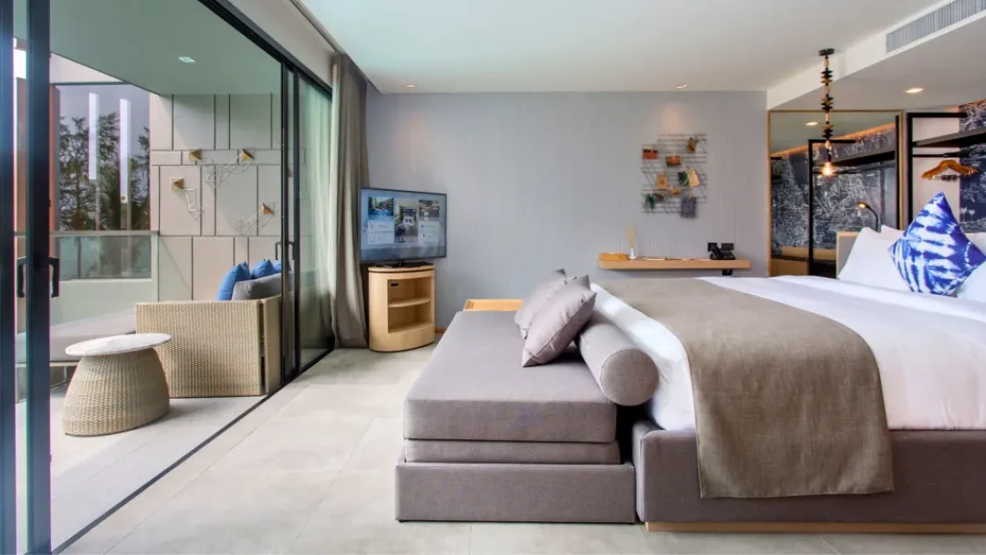 Deluxe Room - Bedroom with Terrace View