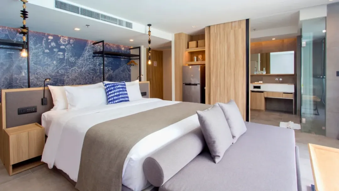 Deluxe Room - Bedroom