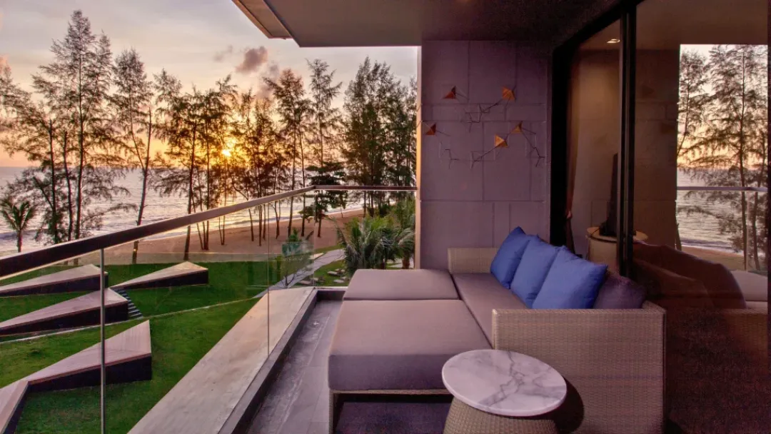 Deluxe Seaview - Balcony Lounge