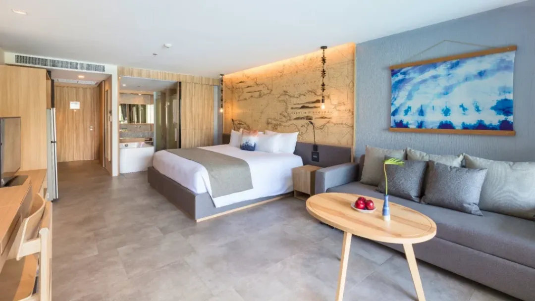 Pool Access Room - Bedroom