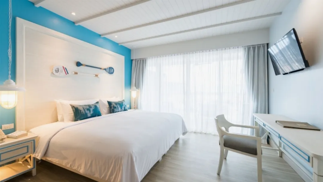 Family Room Aqua Wing - King Bedroom