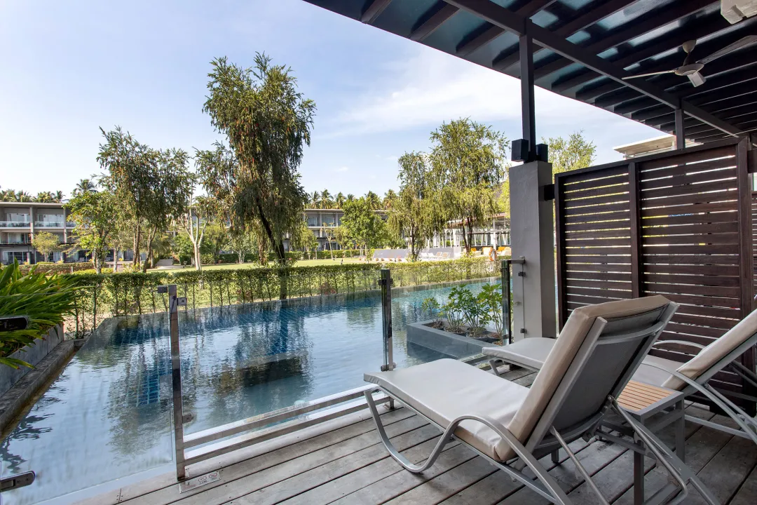 Pool Access Family Room - Pool View
