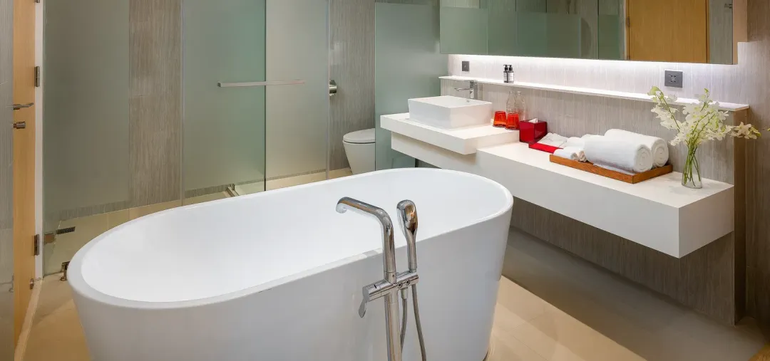 Odysseys Travel - Ramada Plaza Resort Khao Lak - Rooms - Deluxe Oasis - Bathroom