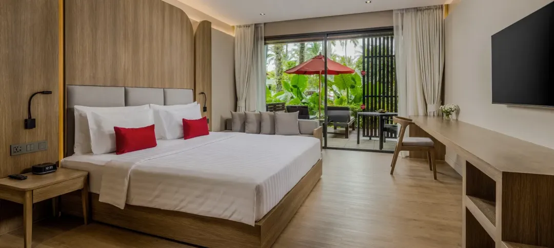 Odysseys Travel - Ramada Resort by Wyndham Khao Lak - Rooms - Deluxe Jet Tub Lanai - King Bed