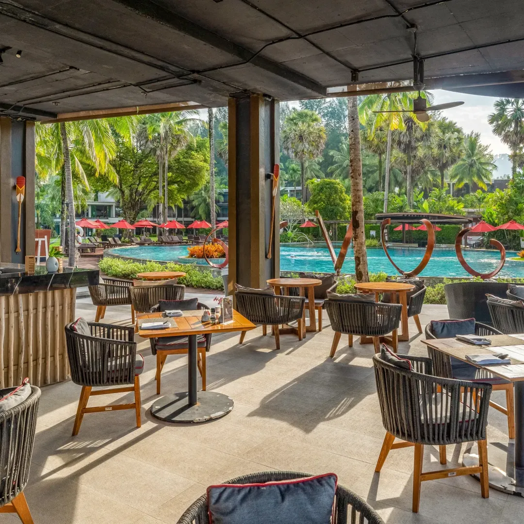 Odysseys Travel - Ramada Resort by Wyndham Khao Lak - Restaurants - Saasi's Beach Club