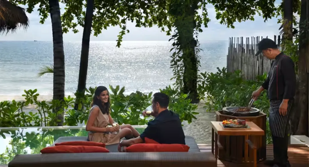 Ocean Pool Villa - Terrace Lounge View