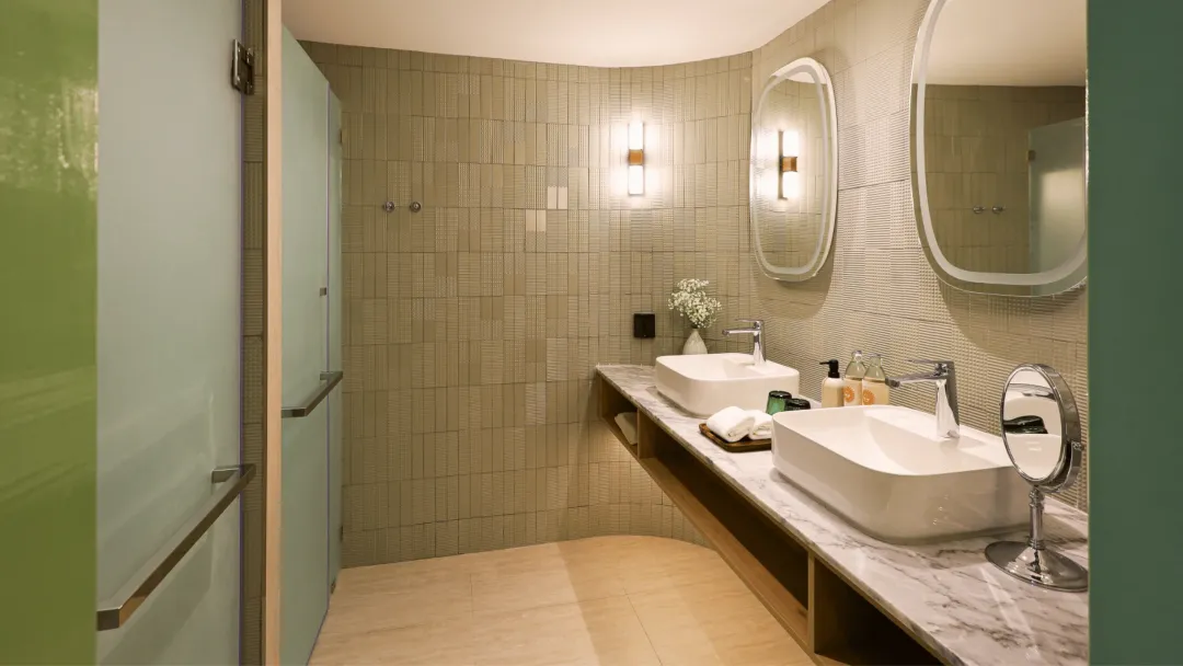Deluxe Two Bedroom - Bathroom View
