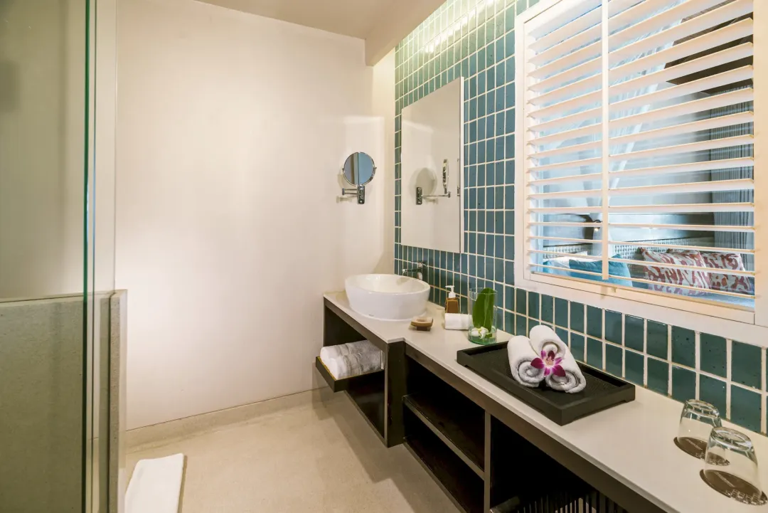 Ocean View Deluxe Room - Bathroom