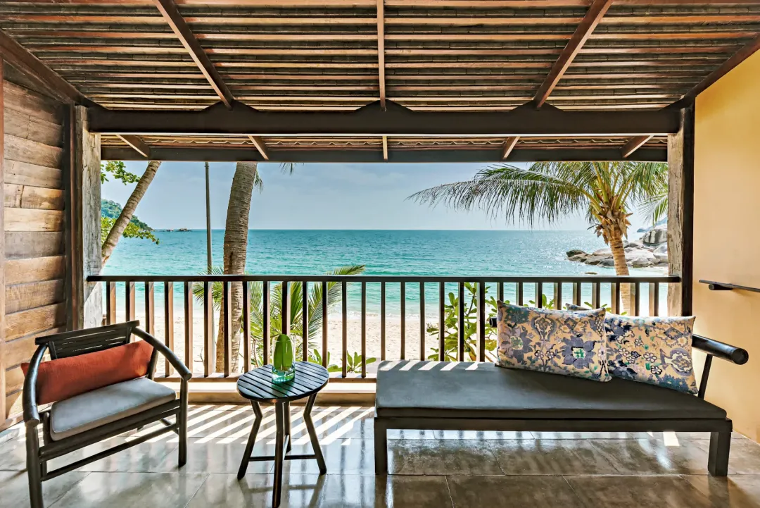 Ocean View Deluxe Room - Balcony Lounge