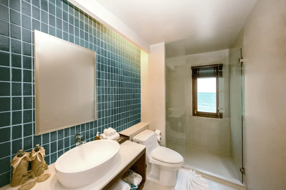 Rasa Ocean View - Bathroom