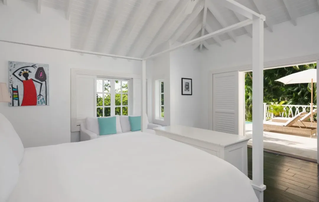 Odysseys Travel - Sugar Beach, A Viceroy Resort  - Rooms - Luxury Cottage - King Bed