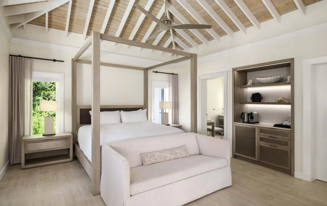 Odysseys Travel - Sugar Beach, A Viceroy Resort  - Rooms - Deluxe Cottage - King Bed
