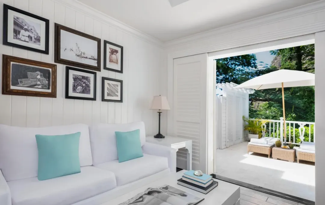 Odysseys Travel - Sugar Beach, A Viceroy Resort  - Rooms - Superior Luxury Villa - Living Space