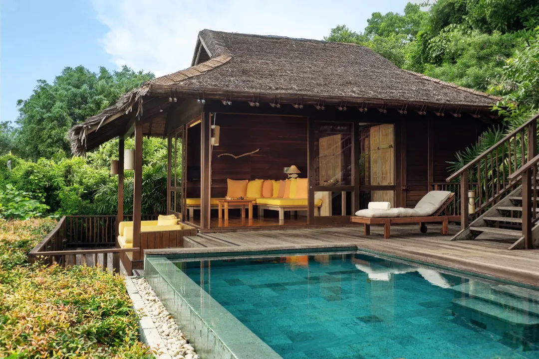 Beachfront Pool Villa Suite -Pool View