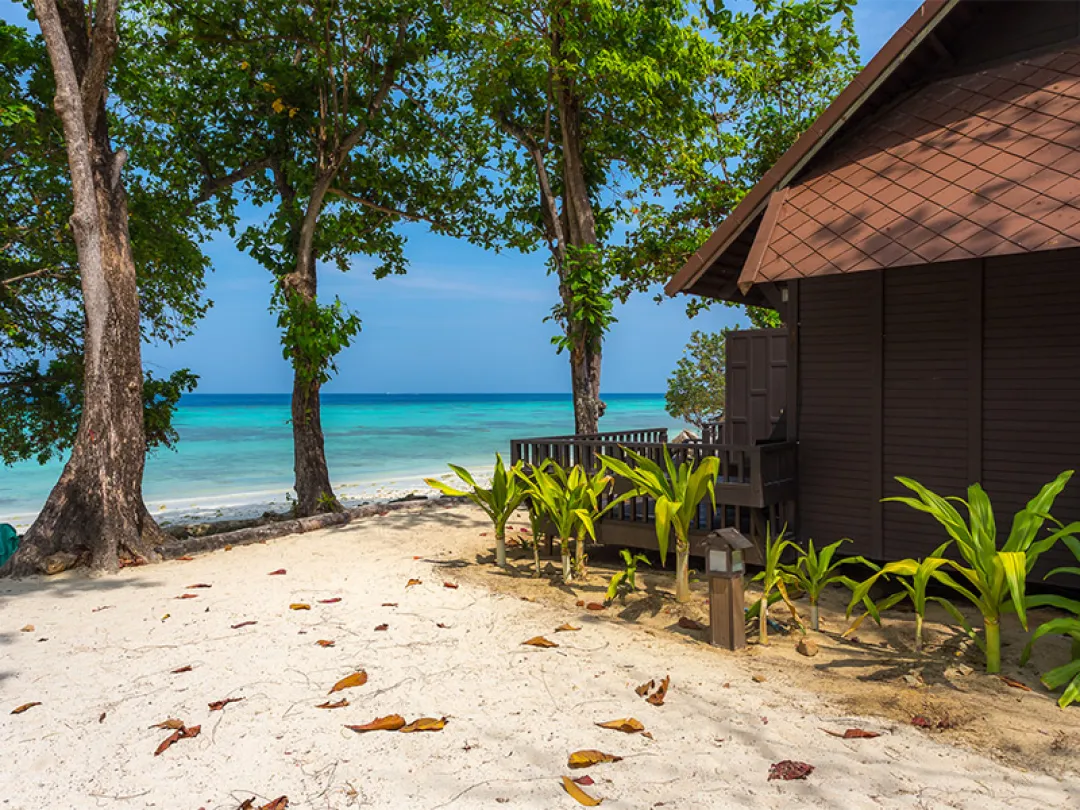 Phi Phi Holiday Resort - Beach View