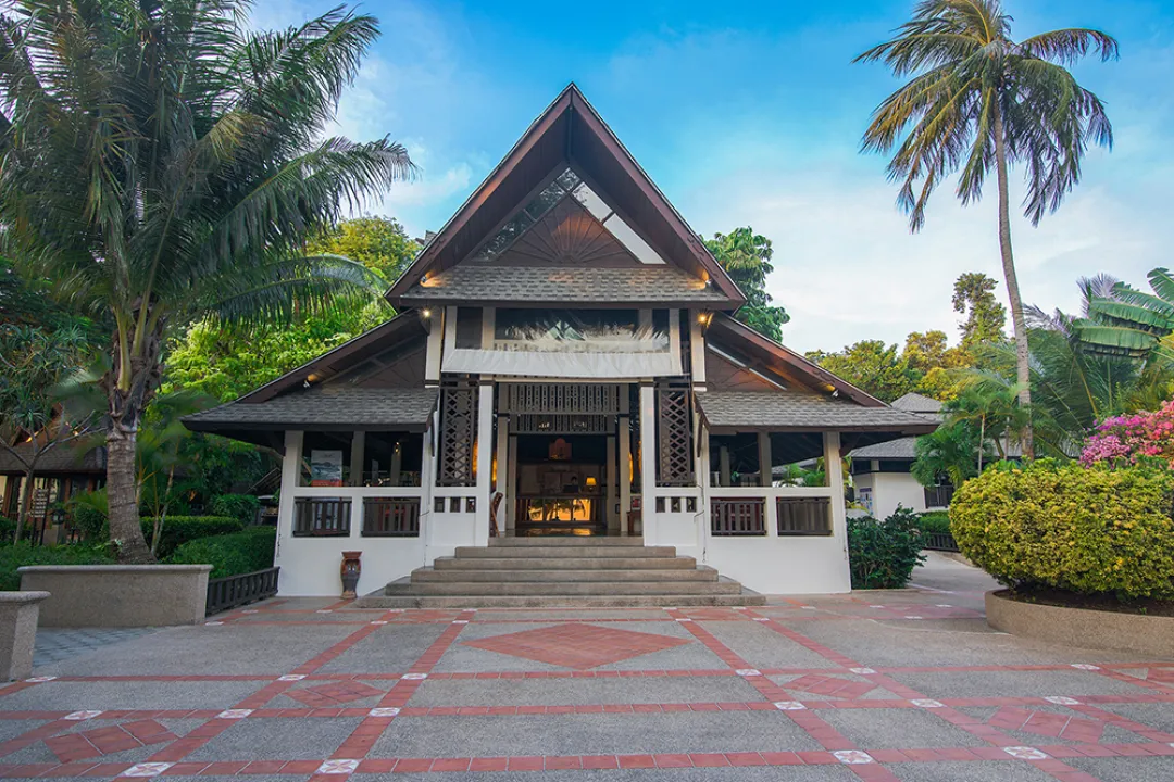Phi Phi Holiday Resort - Hotel Front View