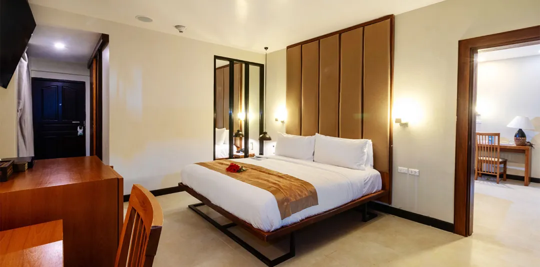 Hilltop Sunset Studio - Bedroom
