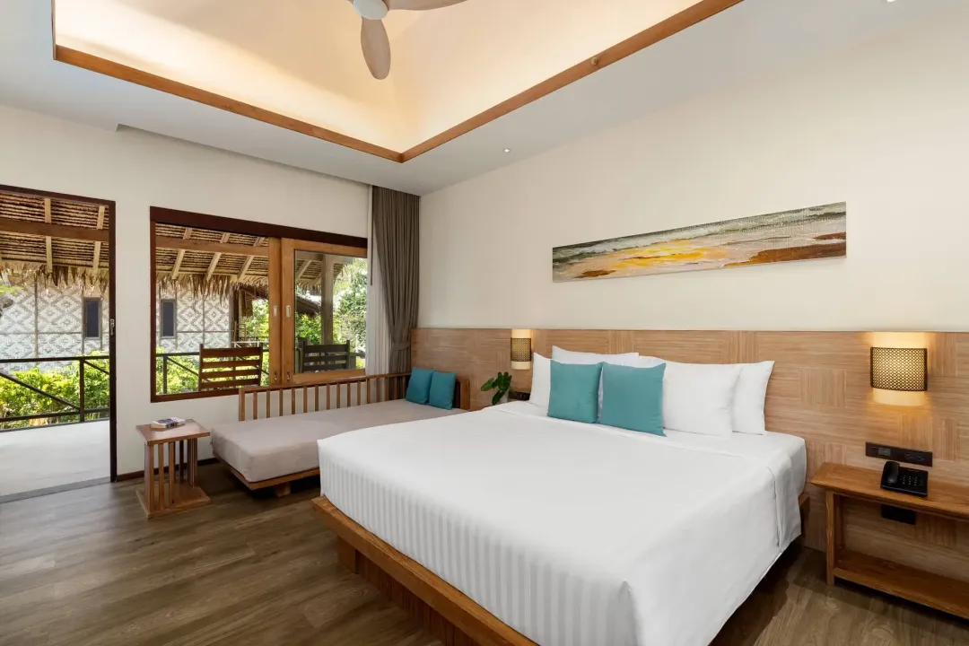 Deluxe Premium Bungalow - King Bed