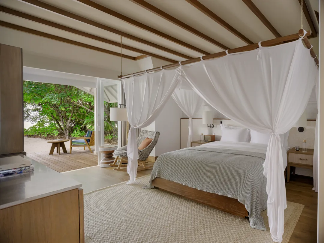 Odysseys Travel - Six Senses Kanuhura - Deluxe Beach Villa Suite with Pool -  King Bed