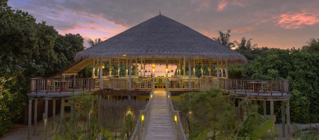 Odysseys Travel - Six Senses Laamu - Restaurants - Leaf