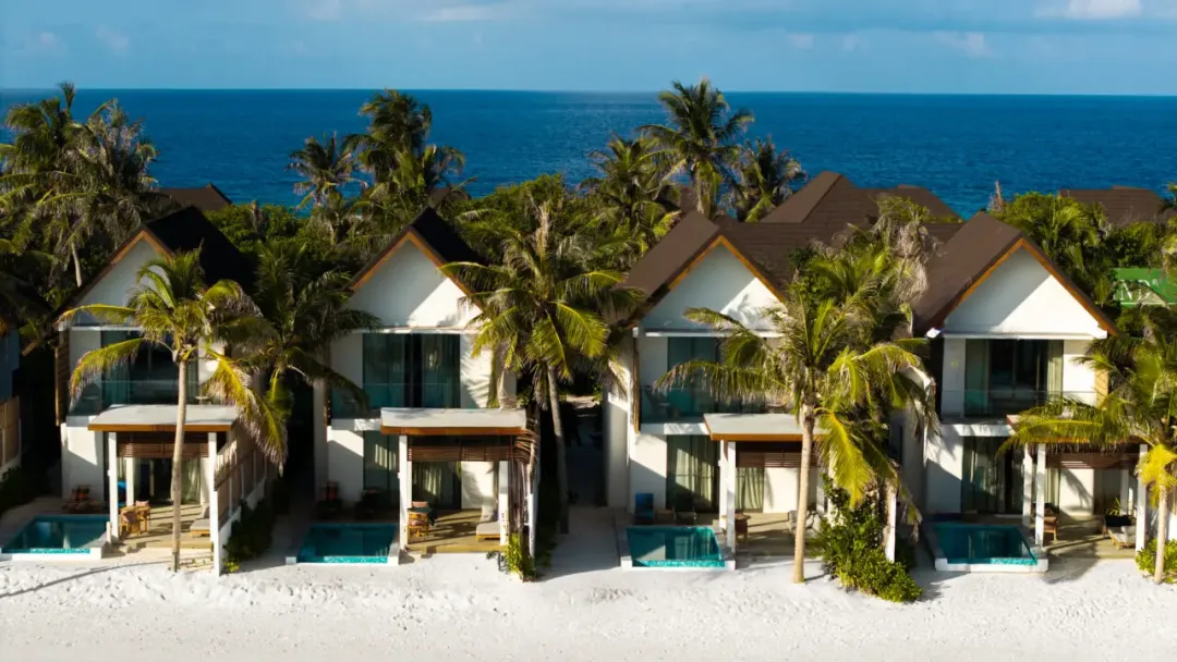 Odysseys Travel - Meyyafushi Maldives - Beach Pool Suite - Exterior