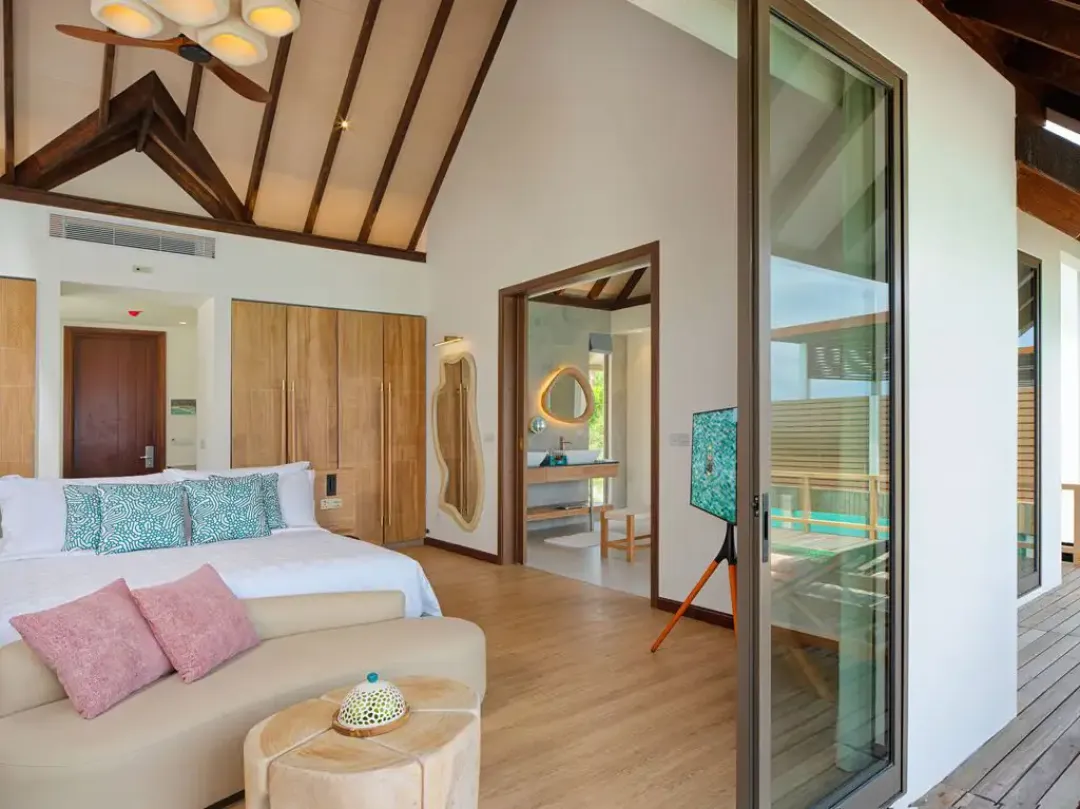 Odysseys Travel - Meyyafushi Maldives - Semi Ocean Pool Villa - Detail