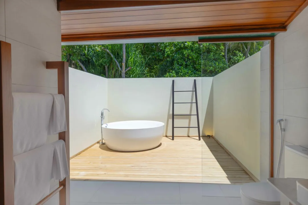 Water Front Villa -Bathtub