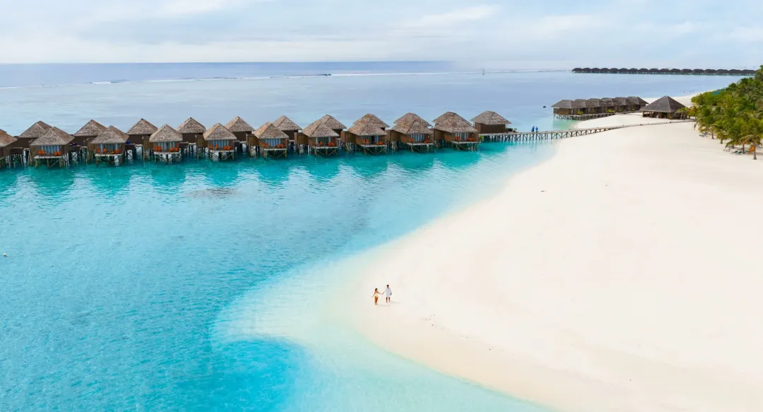 Meeru Ocean Villa - Sand Beach