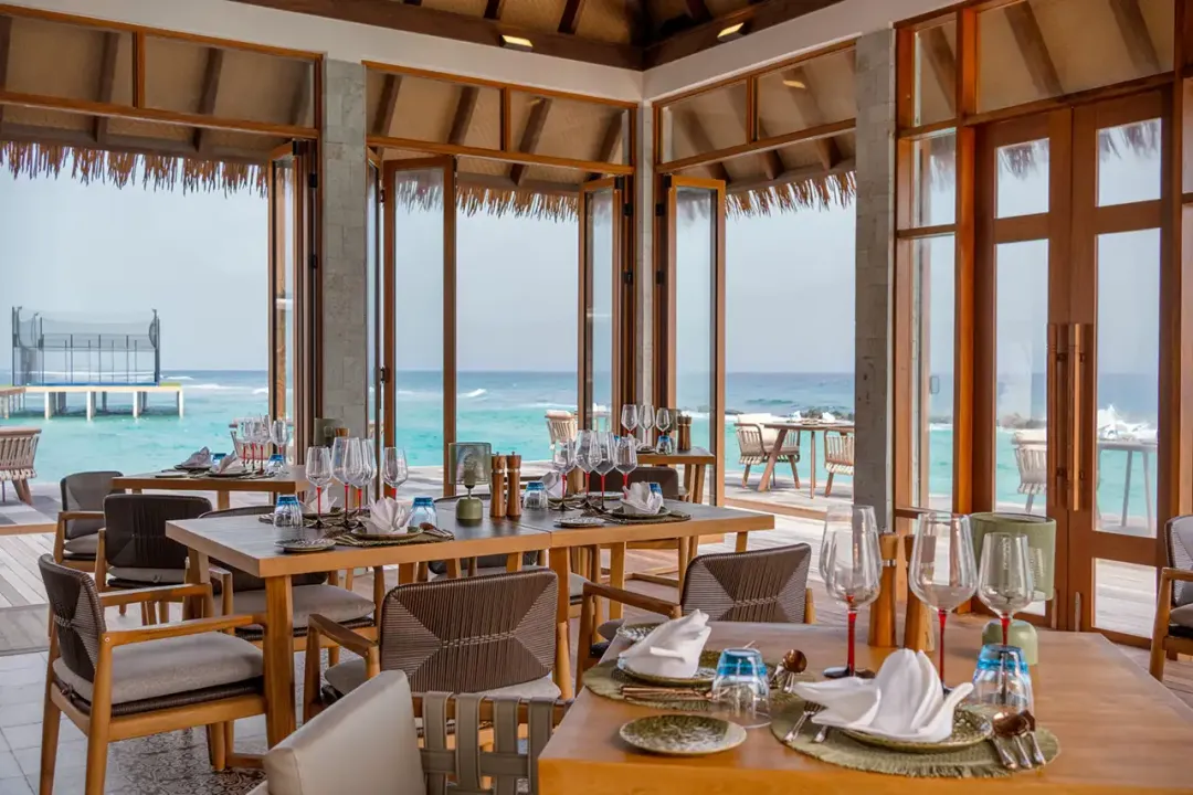 Odysseys Travel - Meyyafushi Maldives - Restaurants - Alif