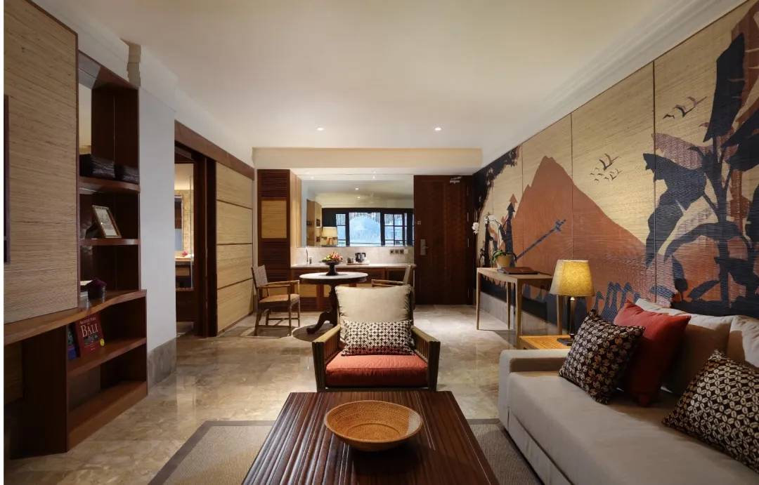 Suite - Lving Room View