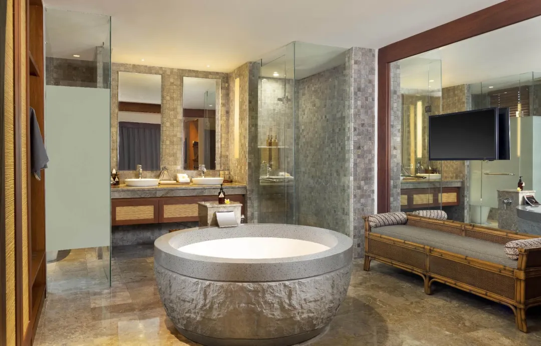 Suite -Bathroom