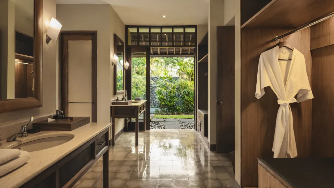 Pool Villa - Bathroom View