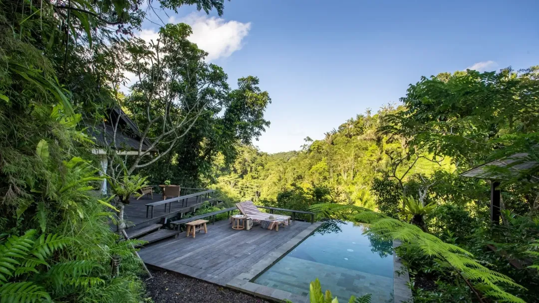 River Valley Pool Bale - Pool Lounge