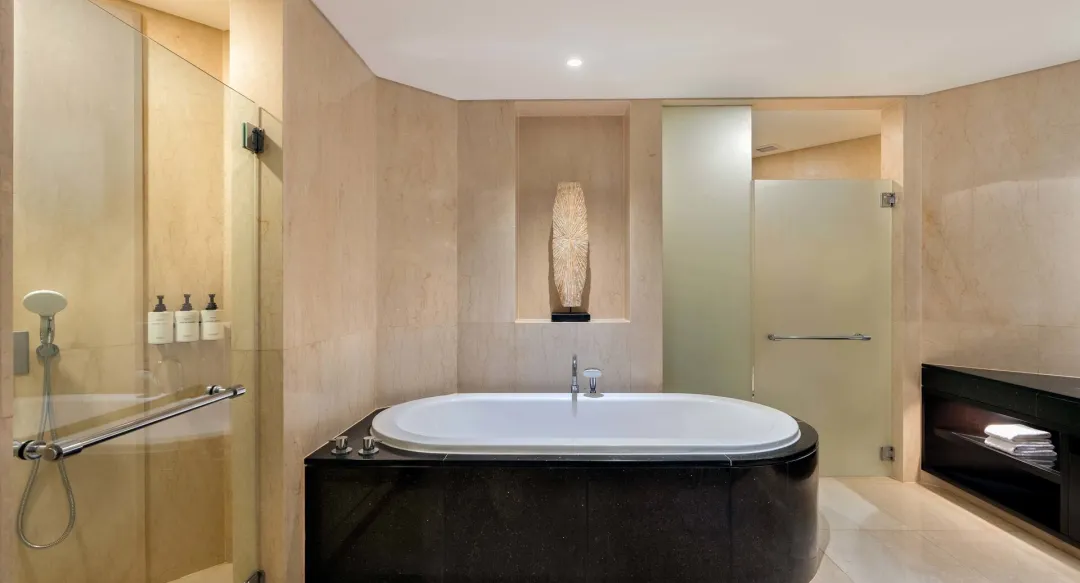 Deluxe Resort Room - Bathroom View