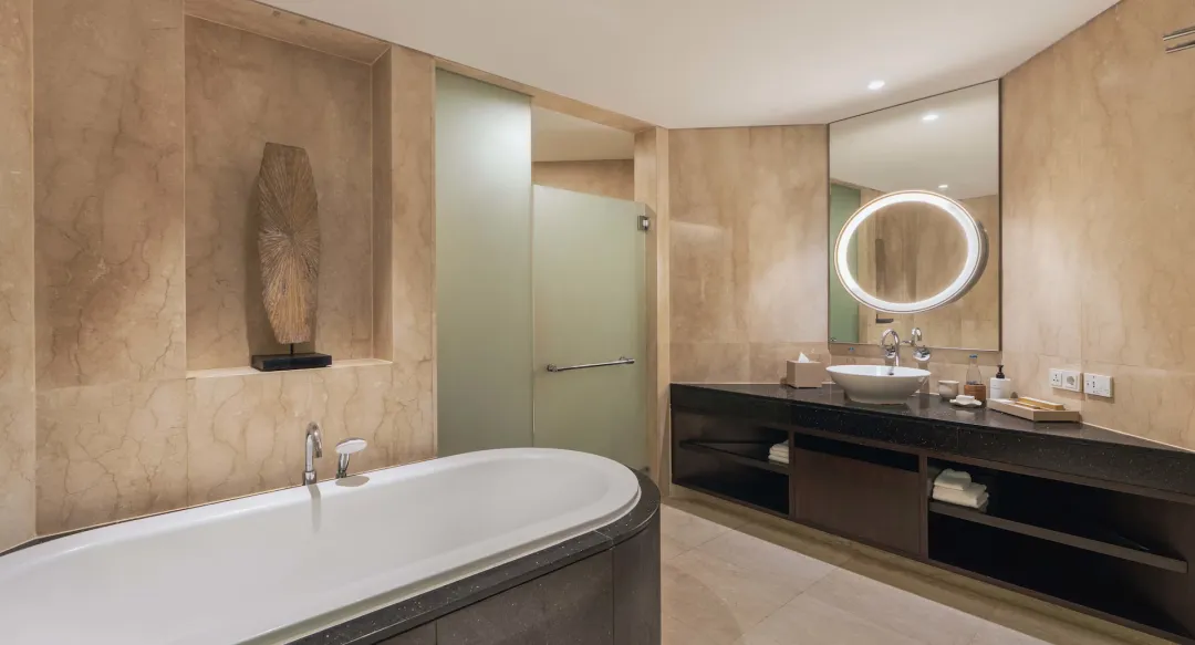 Deluxe Garden View Room - Bathroom View
